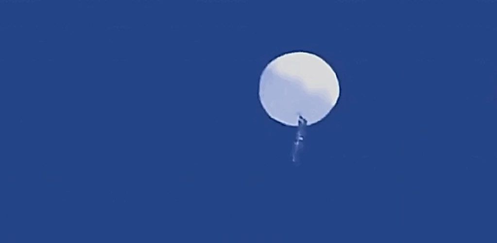 Chinese spy balloon over the US: An aerospace expert explains how the balloons work and what they can see