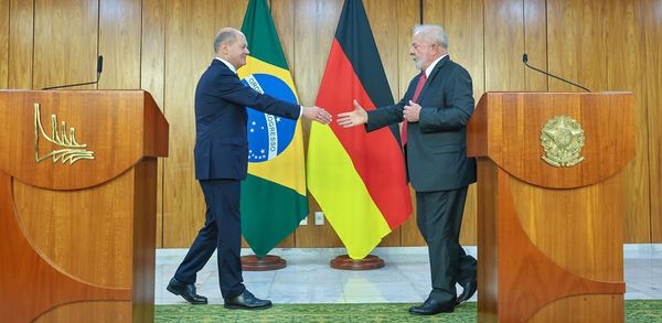 President Lula cold-shoulders Chancellor Scholz over sending military aid to Ukraine